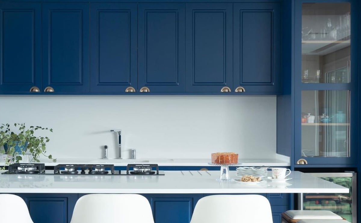 30 cozinhas decoradas para quem é apaixonado por azul